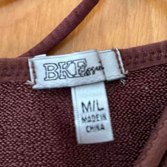 Buckle Women's Brown Crop-top - Picture 3 of 3